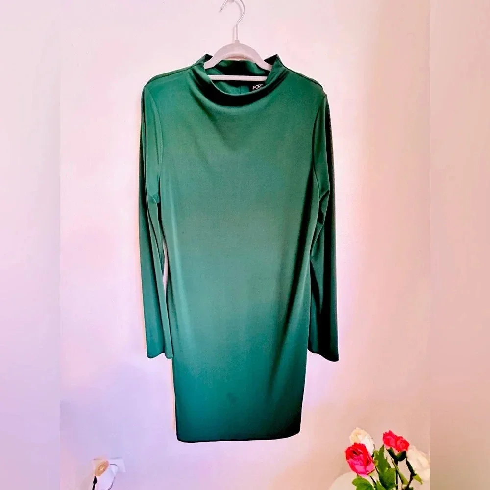Forever 21 Green Emerald Dress Size 2XL - Picture 1 of 6